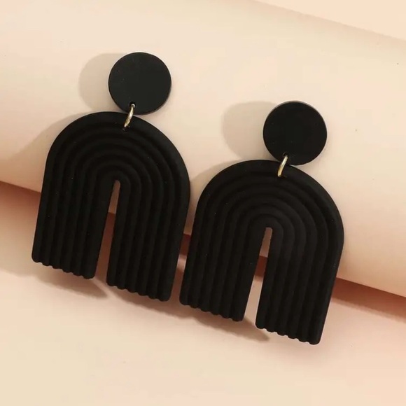 Jewelry - Acrylic Black Texture Rainbow Dangle Earrings